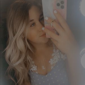 Meet your Posher, Hailey